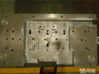 東莞塑膠五金模具編程培訓(xùn) 包學(xué)會、包拿證，月薪6000元起